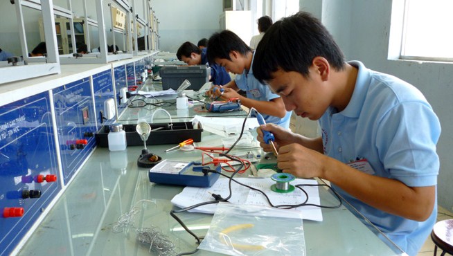Cam kết khi làm chứng chỉ nghề điện