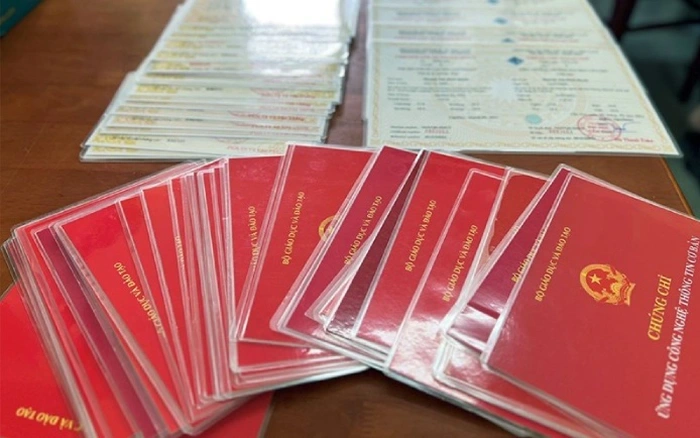 Làm bằng cấp 3 giá rẻ, uy tín